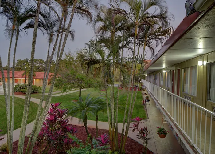 Vero Beach Inn&Suites Vero Beach I-95