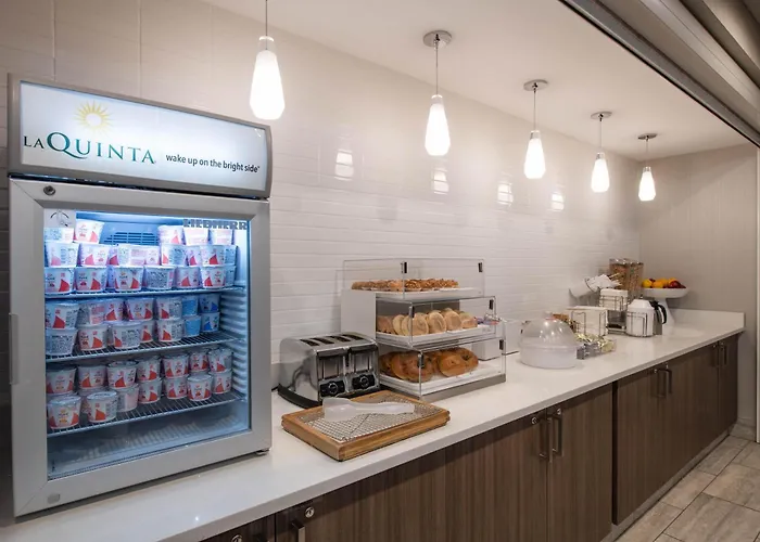 Baymont By Wyndham White Plains - Elmsford