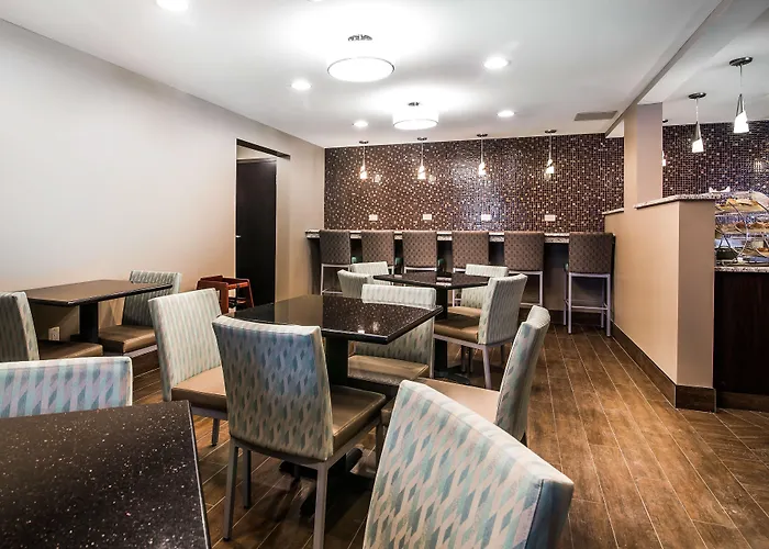 Clarion Pointe Syracuse Downtown