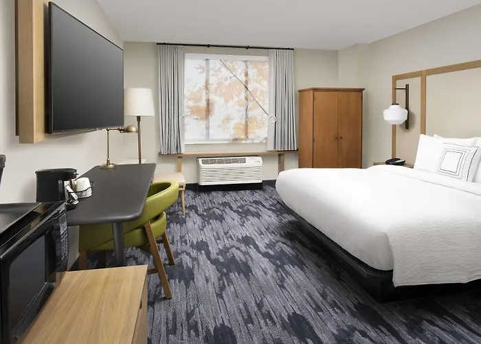 Fairfield Inn & Suites By Marriott Alexandria West/Mark Center