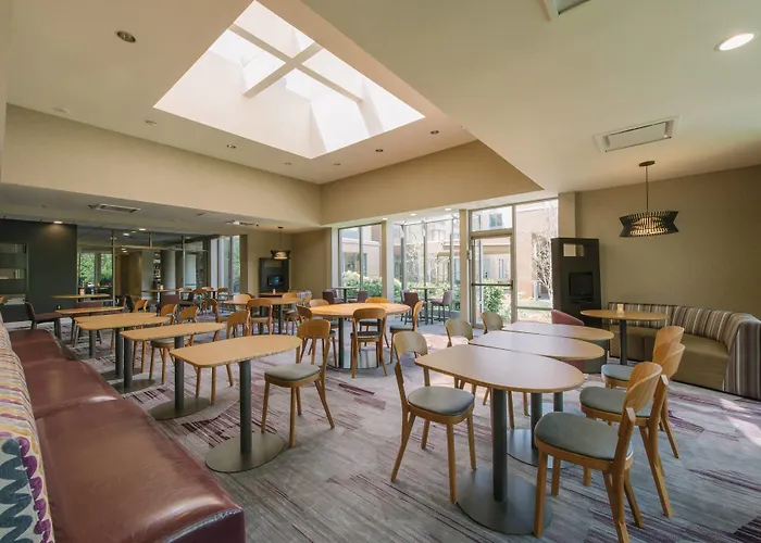 Courtyard By Marriott Nashua