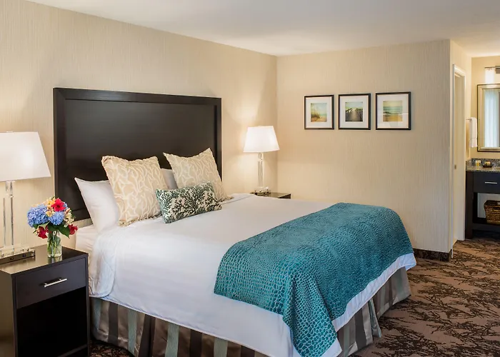 Port Inn & Suites Kennebunk, An Ascend Collection Hotel