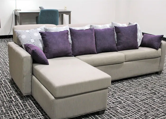 La Quinta Inn & Suites By Wyndham Indianapolis Downtown