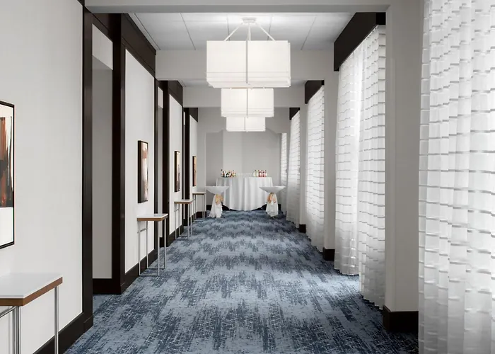 Courtyard By Marriott Pittsburgh University Center