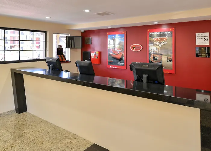 Best Western Plus Raffles Inn&Suites