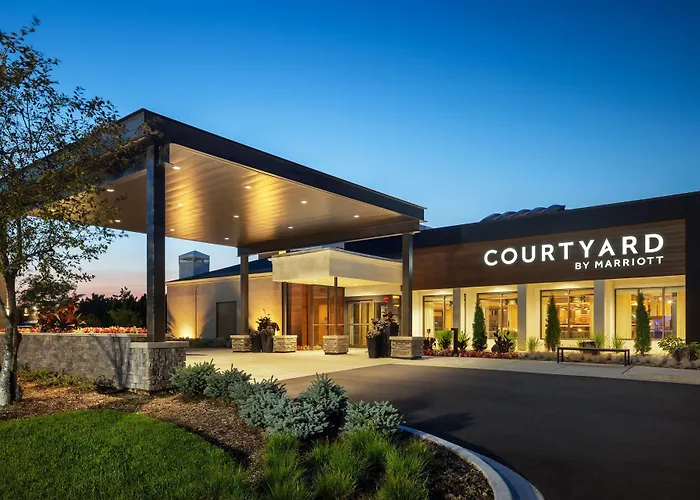 Courtyard By Marriott Chicago Waukegan / Gurnee