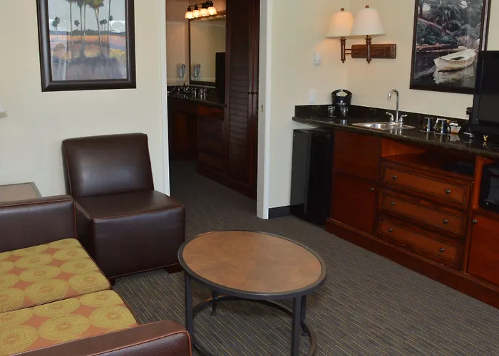 Oxford Suites Pismo Beach