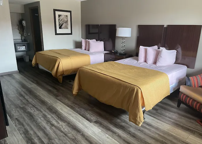 Royal Inn & Suites