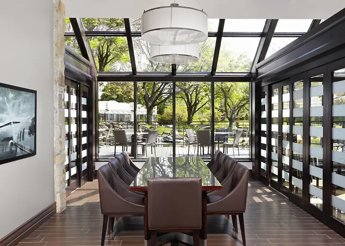 Sheraton Montreal Airport Hotel