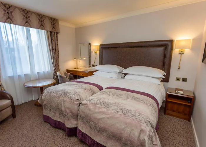 Swan'S Nest Hotel