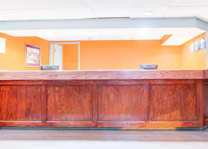 Days Inn By Wyndham Greenville Ms