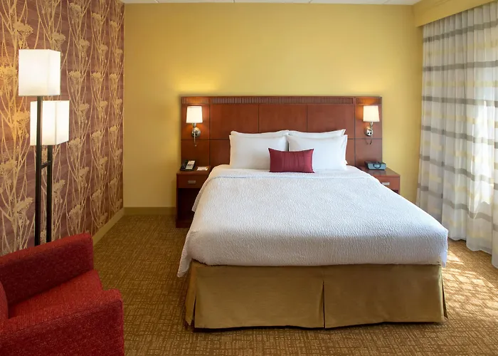 Courtyard By Marriott Poughkeepsie