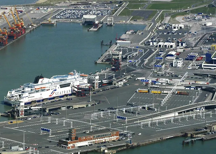 Holiday Inn Calais - Centre Car Ferry By Ihg