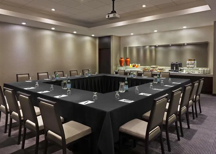 Hilton Suites Toronto-Markham Conference Centre & Spa