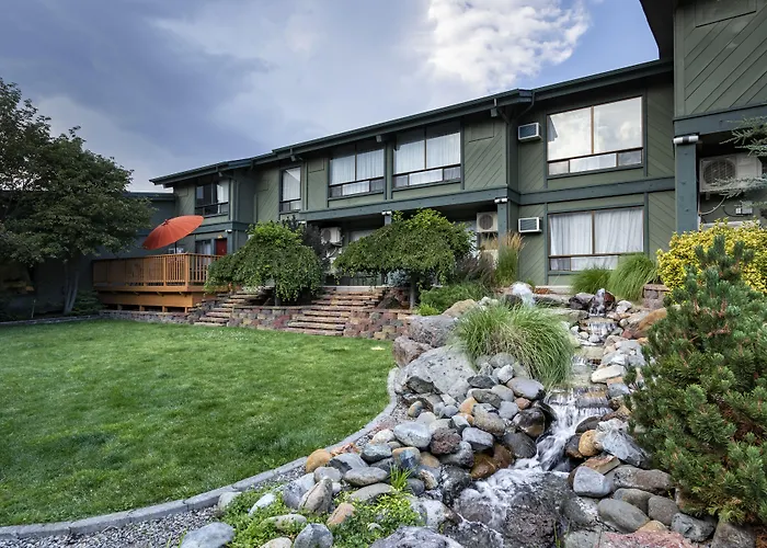 Best Western Plus Tree House