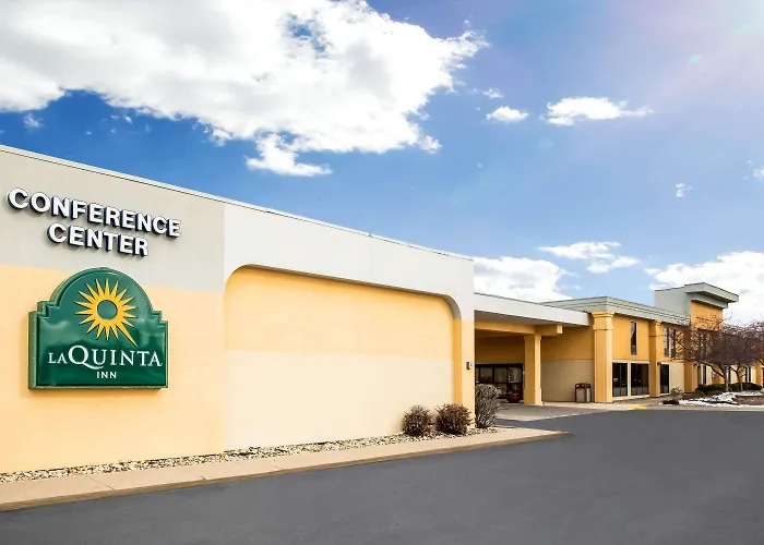 La Quinta Inn By Wyndham Davenport & Conference Center