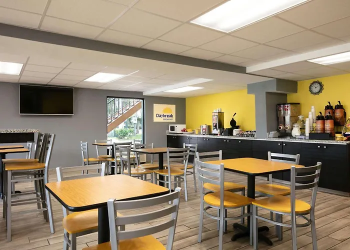 Days Inn By Wyndham Clearwater/Central
