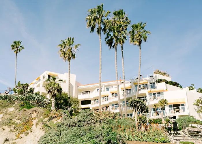 Casa Loma Beach Hotel