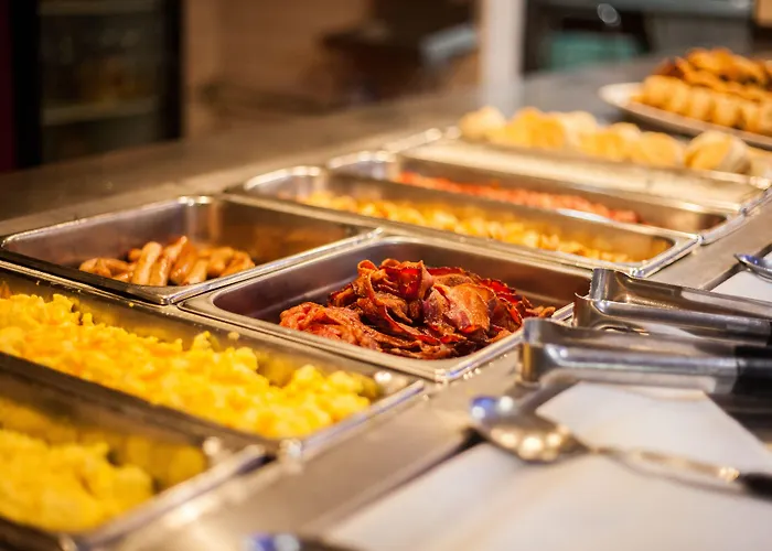 West Bay Beach, A Holiday Inn Resort