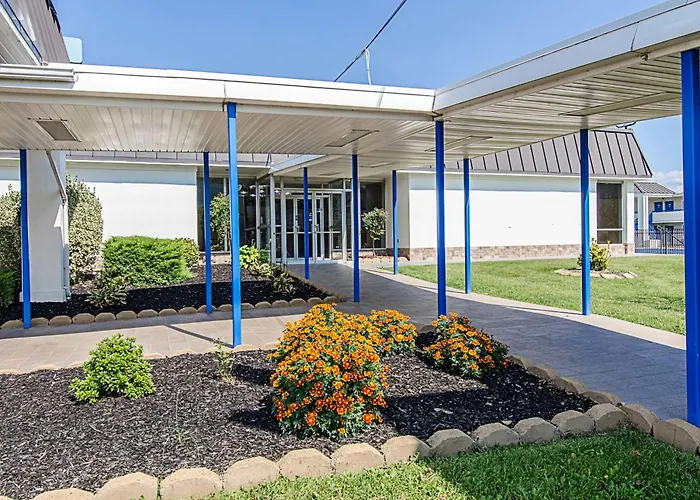 Motel 6-Staunton, VA