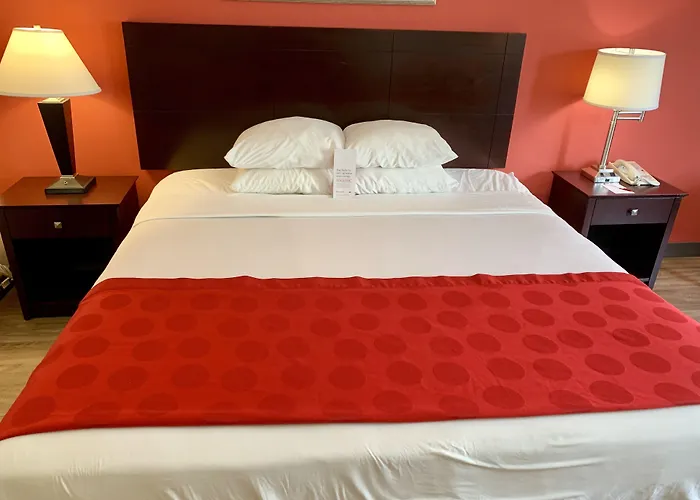 Ramada By Wyndham Newark/Wilmington