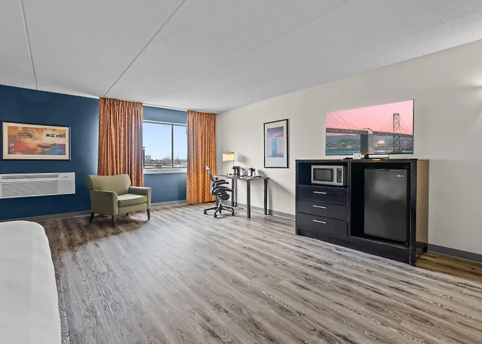 Quality Inn & Suites Mall Of America - Msp Airport