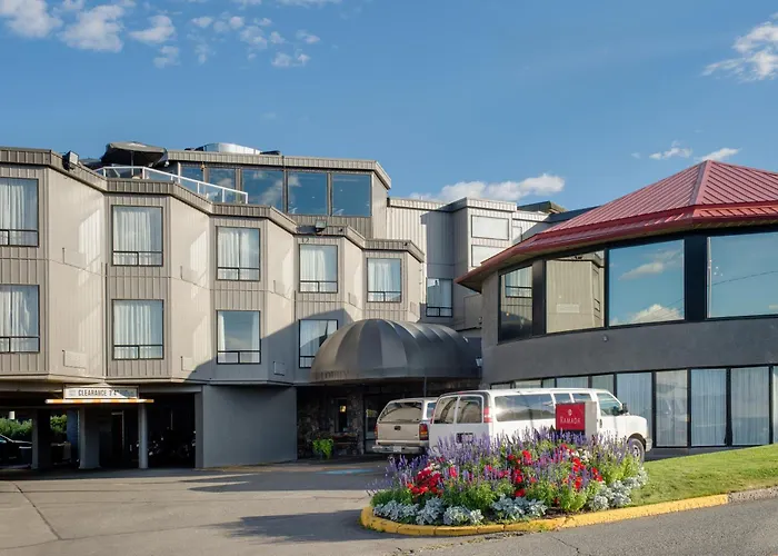 Ramada By Wyndham Kamloops Hotel