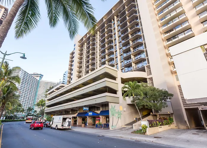 Aqua Palms Waikiki