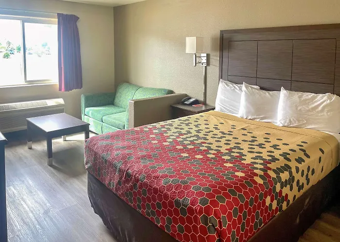 Econo Lodge Inn & Suites Corning Travel Center