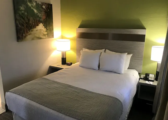Surestay Innsuites Phoenix Hotel & Suites By Best Western