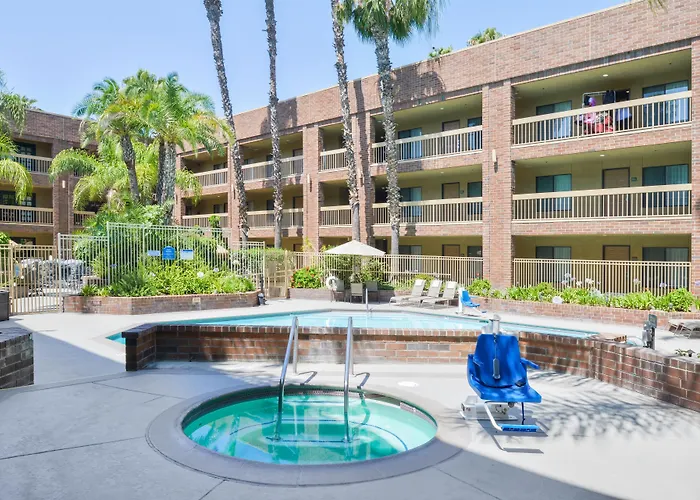 Best Western Plus Meridian Inn & Suites, Anaheim-Orange