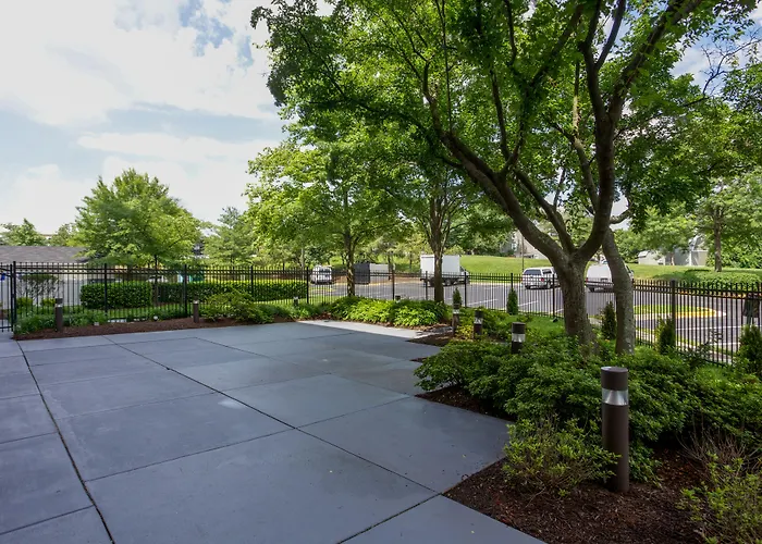 Holiday Inn Express & Suites Laurel Lakes By Ihg