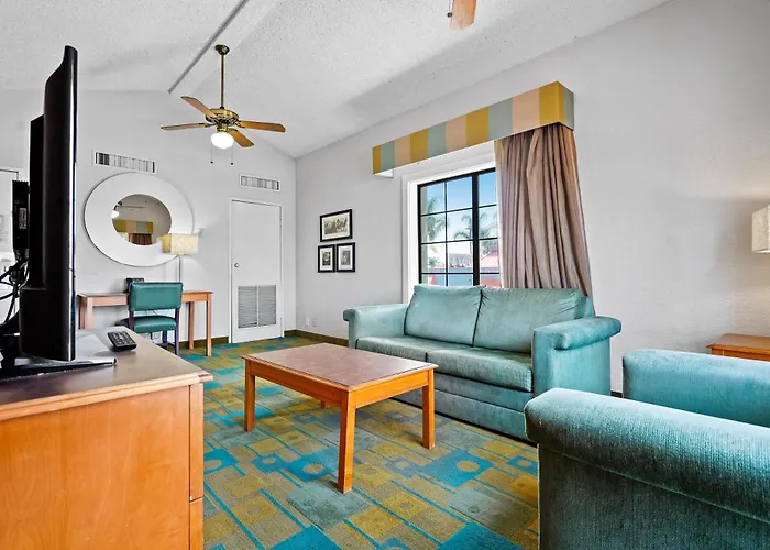 La Quinta Inn By Wyndham Costa Mesa Orange County
