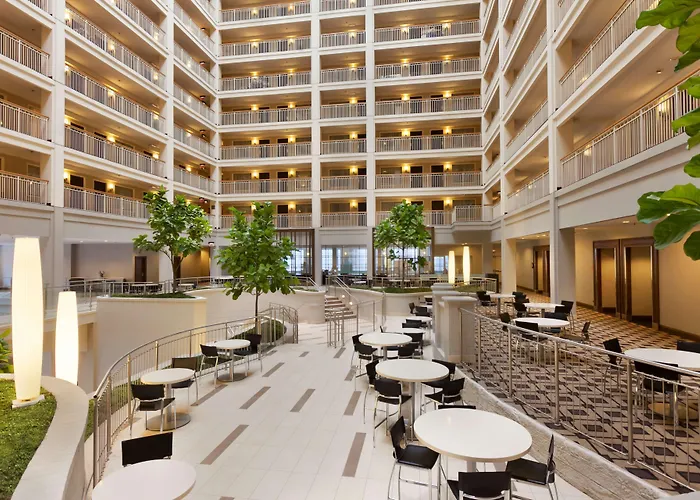 Embassy Suites Chicago - Downtown River North