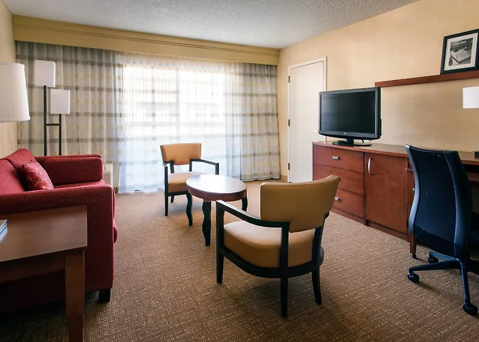 Courtyard By Marriott Pleasanton