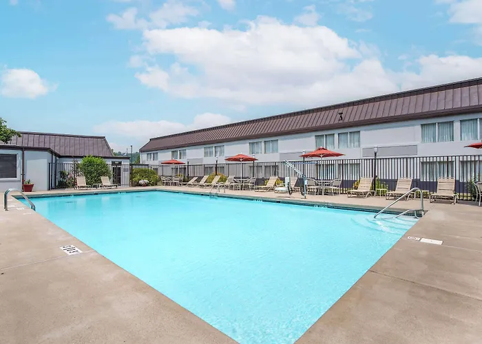 Best Western Plus Bridgeport Inn