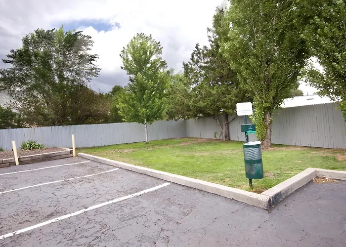 Best Western Pony Soldier Inn & Suites