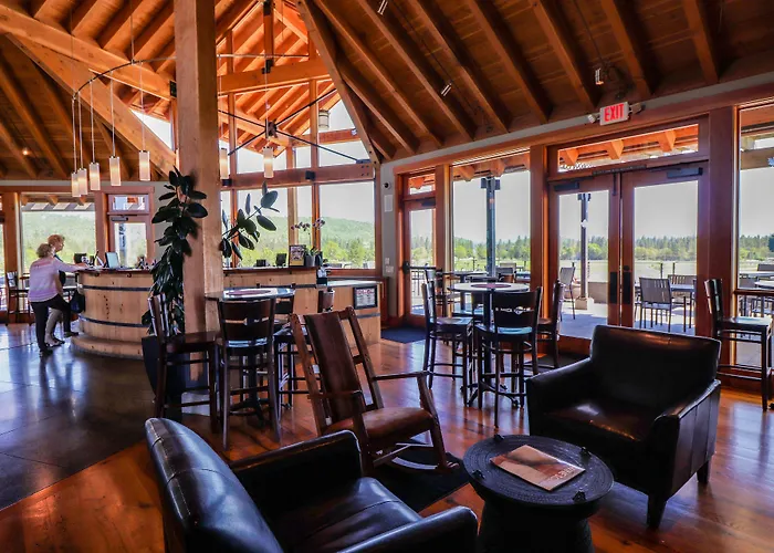 Riverside Inn