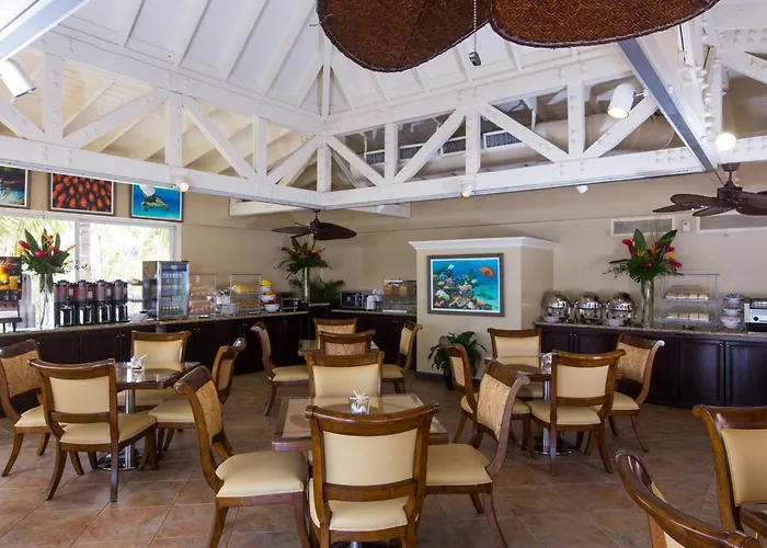 Comfort Suites Paradise Island
