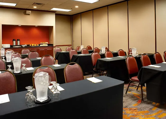 Doubletree By Hilton Dearborn