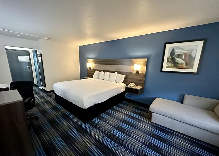 Baymont By Wyndham Kansas City Ku Medical Center