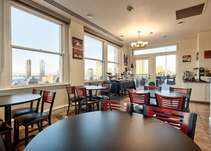Gaslamp Plaza Suites