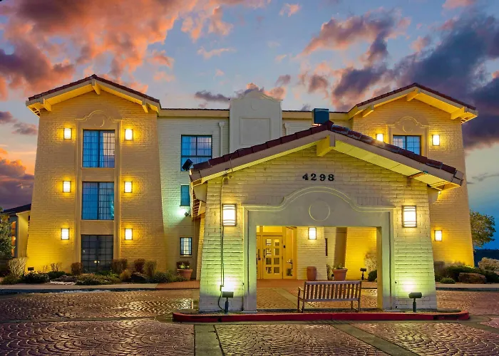 La Quinta Inn By Wyndham Santa Fe