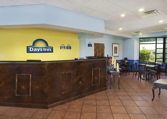 Days Inn By Wyndham Richmond Hill/Savannah