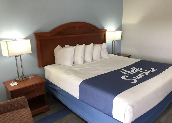 Days Inn By Wyndham Shorter