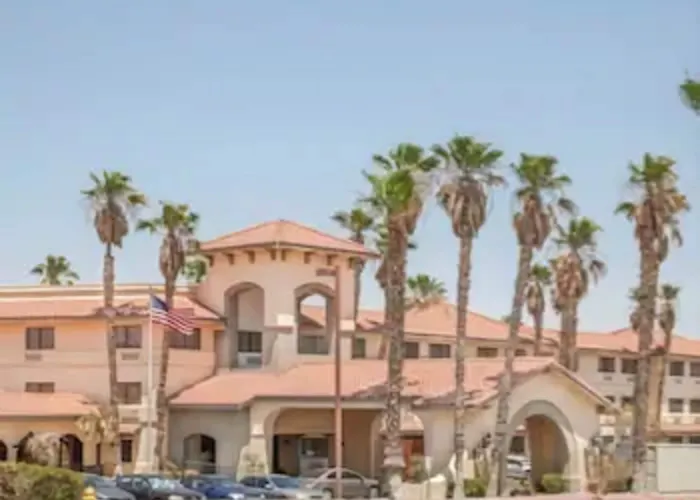 Ramada By Wyndham Barstow