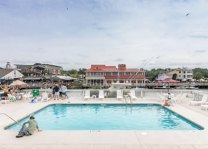 Shem Creek Inn