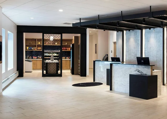 Delta Hotels By Marriott Utica