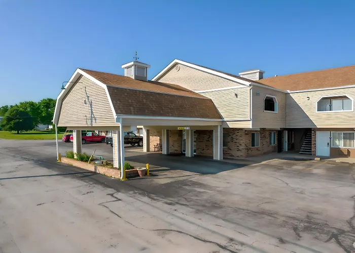 Days Inn By Wyndham Davenport Ia