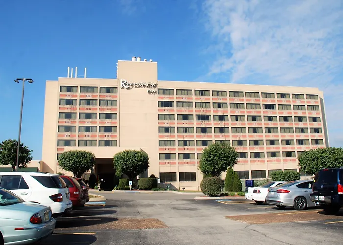 Doubletree By Hilton Clarksville Riverview